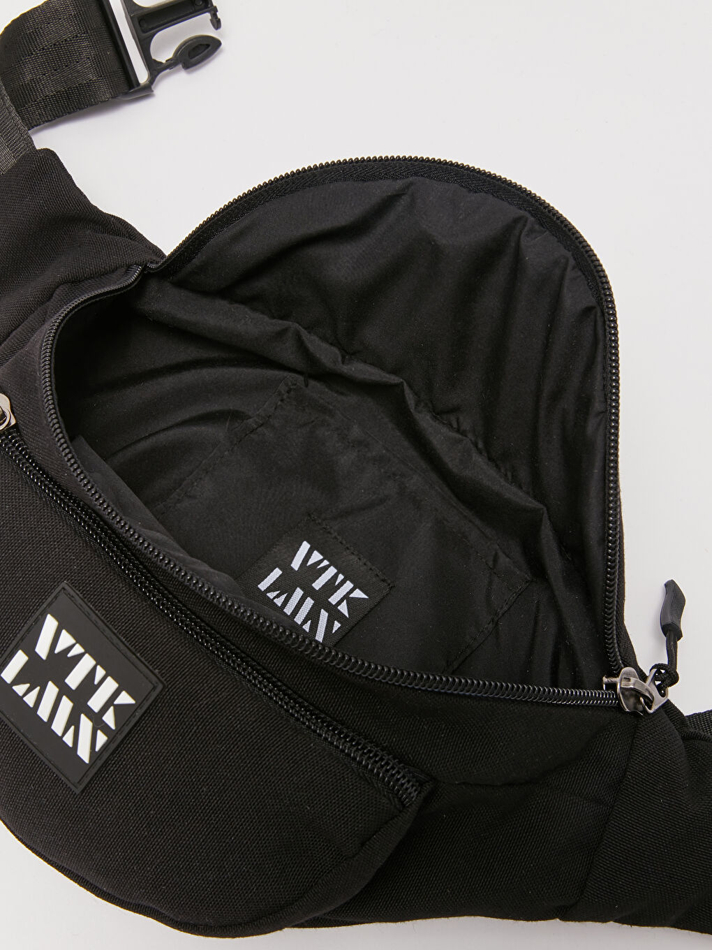 Siyah Etiket Detaylı Erkek Bel Çantası-5