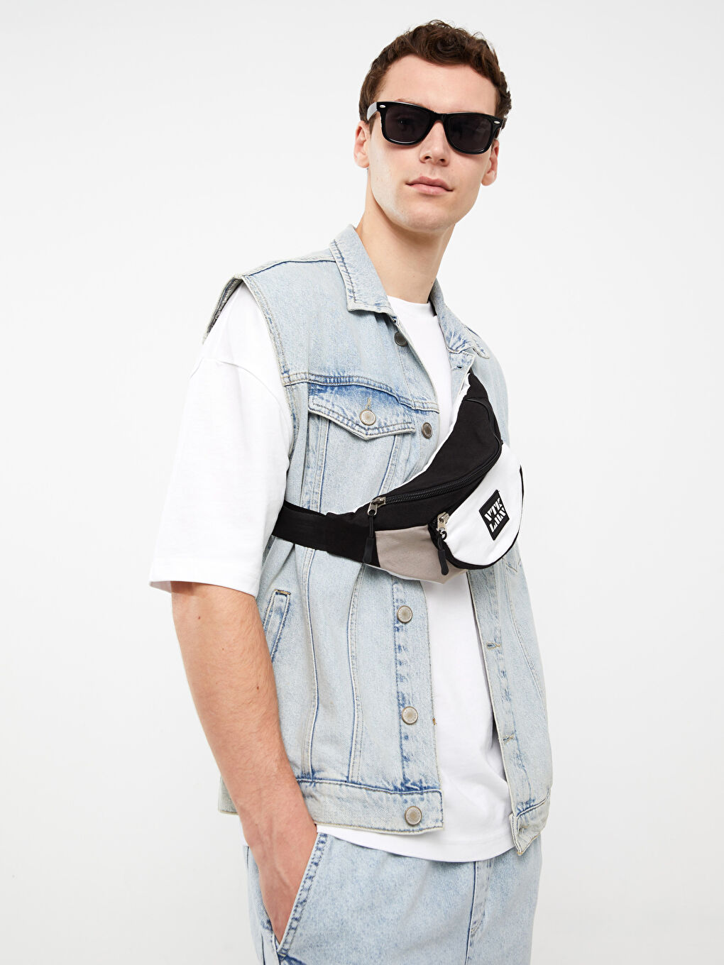 Karışık Etiket Detaylı Erkek Bel Çantası-1