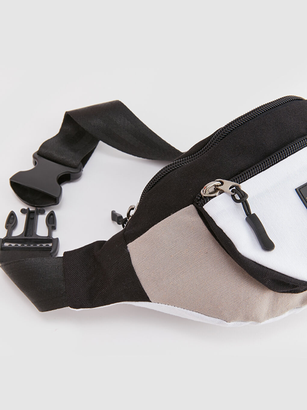 Karışık Etiket Detaylı Erkek Bel Çantası-5