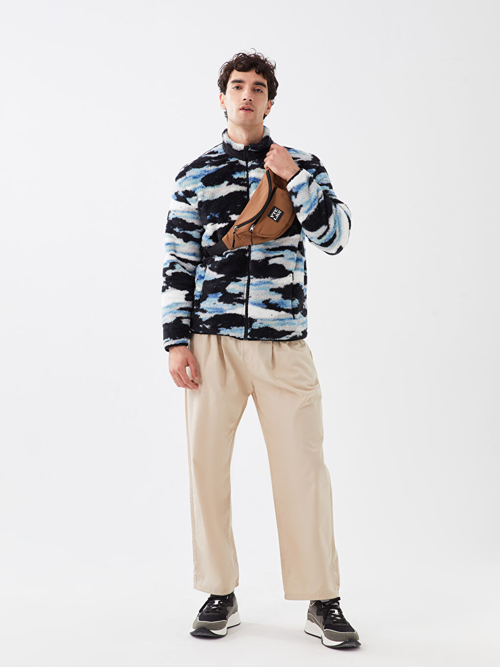 Kahverengi Etiket Detaylı Erkek Bel Çantası-1