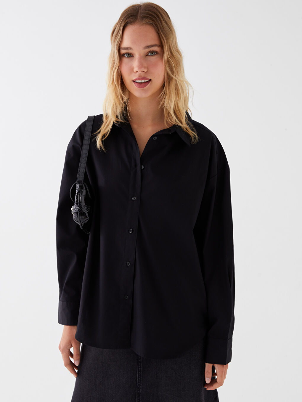 قميص بوبلين أوفراسايز للسيدات