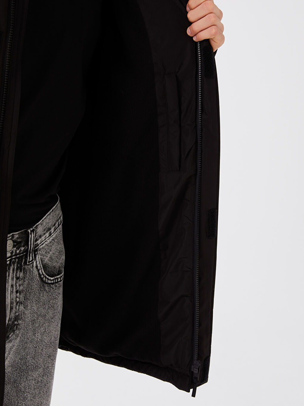 Siyah Standart Kalıp Kapüşonlu Erkek Şişme Mont-4