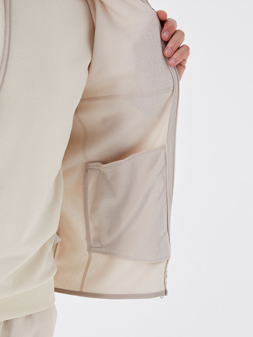 Bej Rahat Kalıp Dik Yaka Polar Erkek Yelek-4