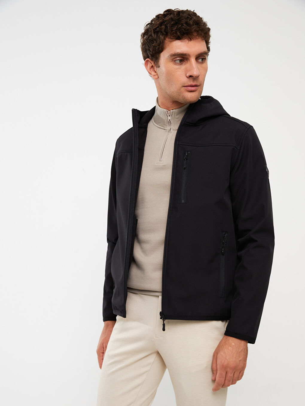 Siyah Standart Kalıp Kapüşonlu Erkek Mont-1