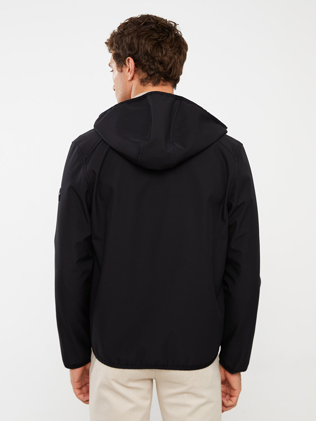 Siyah Standart Kalıp Kapüşonlu Erkek Mont-5
