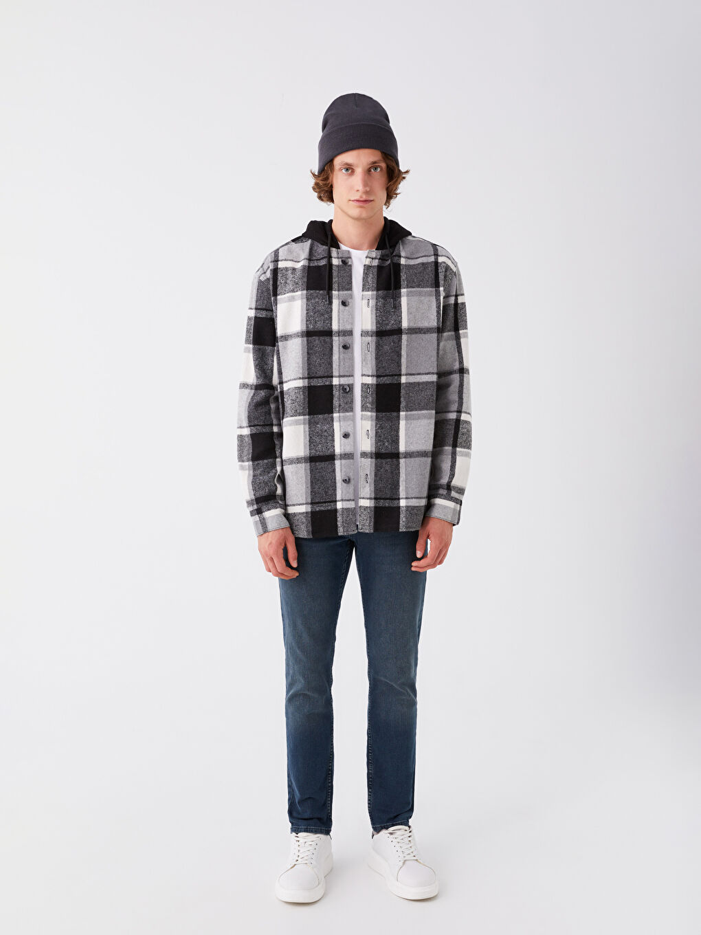 چاکەتی کڵاودار فڵانێلی ئاسایی قۆڵ درێژ چوارخانە بۆ پیاوان-2