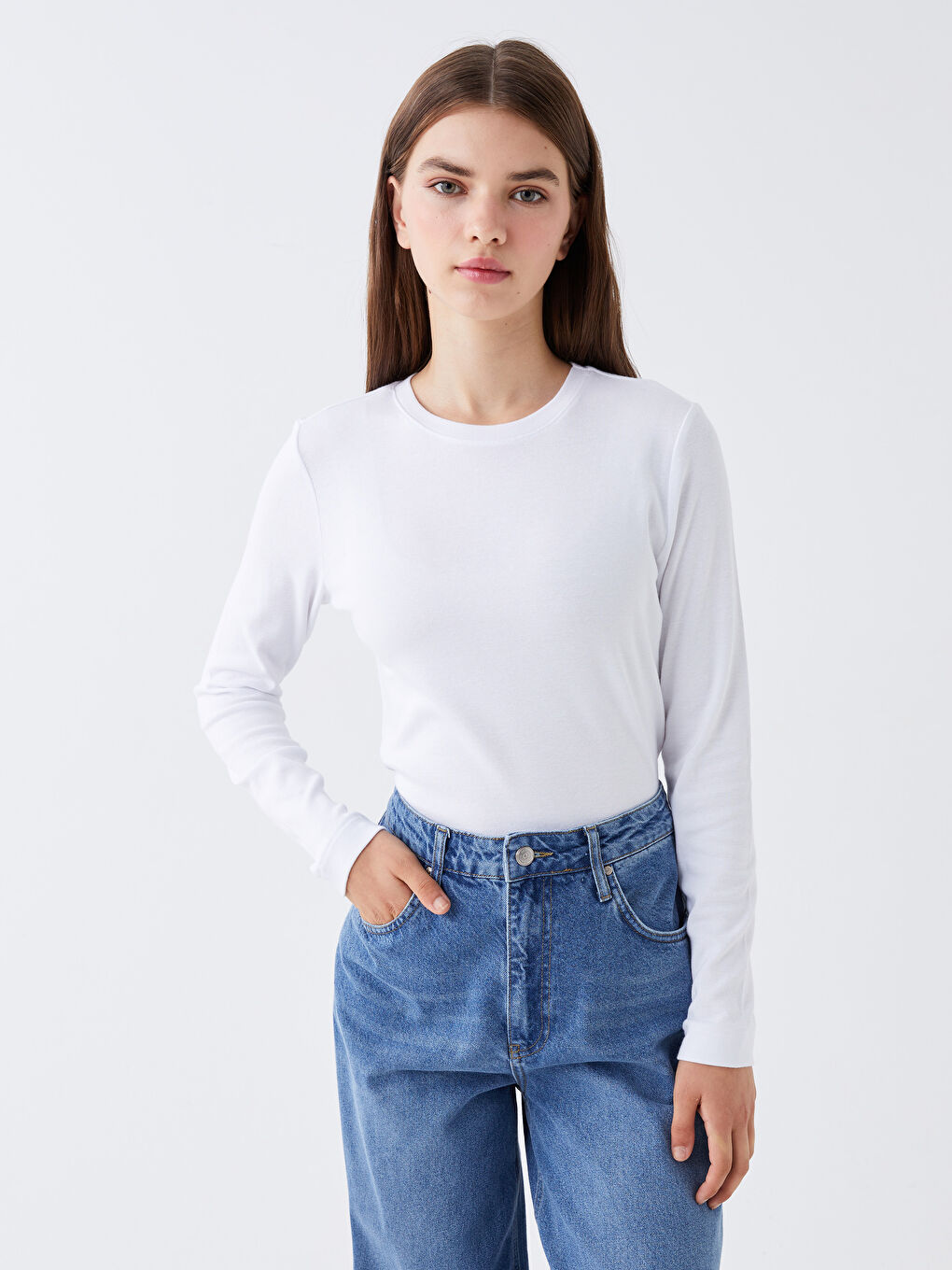 Beyaz Bisiklet Yaka Düz Uzun Kollu Kadın Tişört