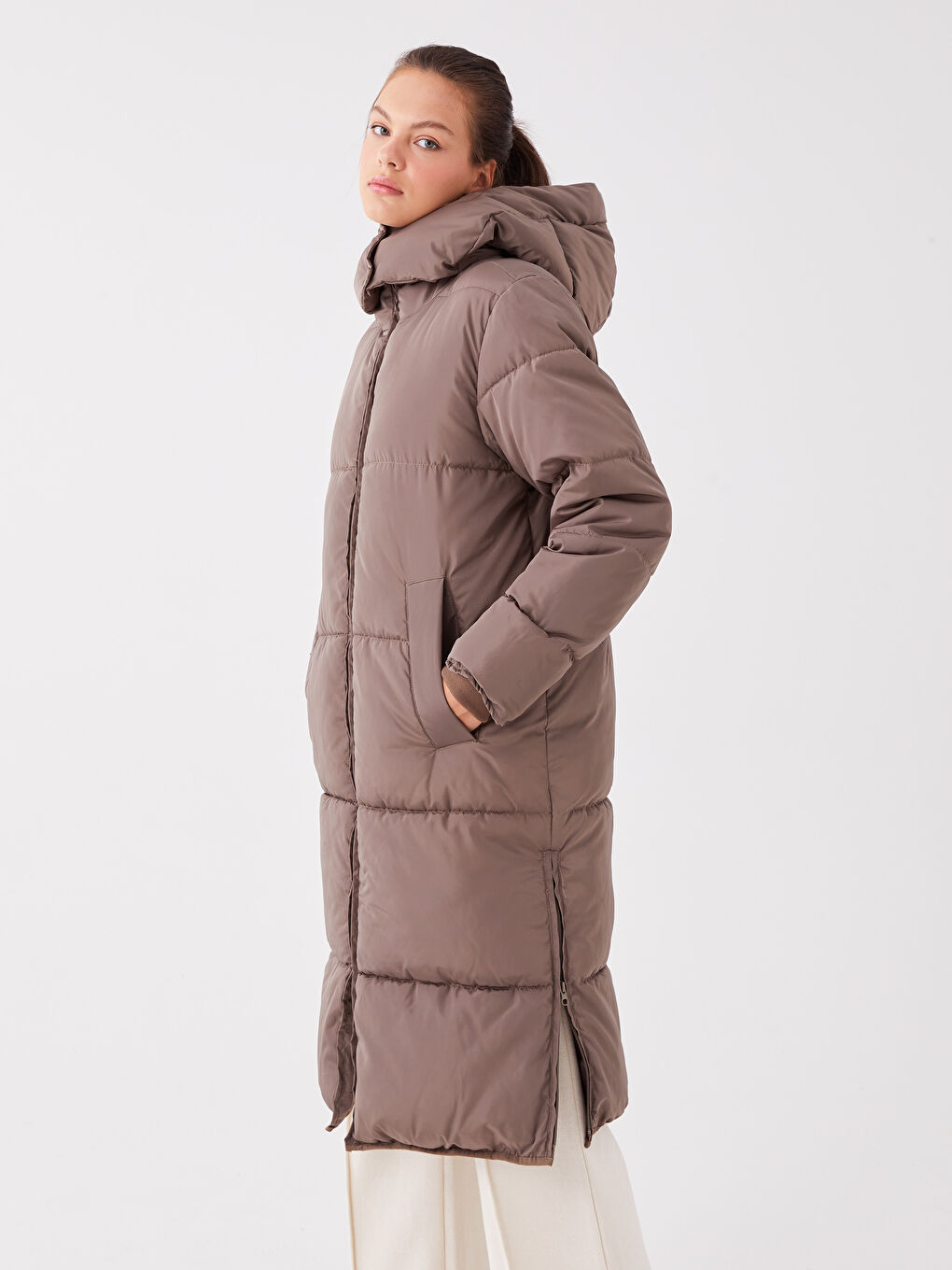 ქალებისთვის კაპიუშონიანი უბრალო დუტის ქურთუკი