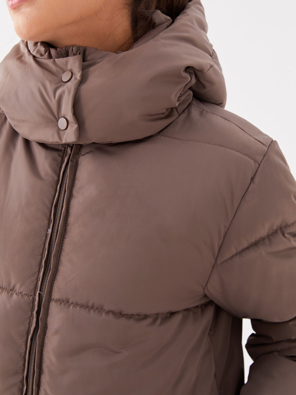 ქალებისთვის კაპიუშონიანი უბრალო დუტის ქურთუკი-3