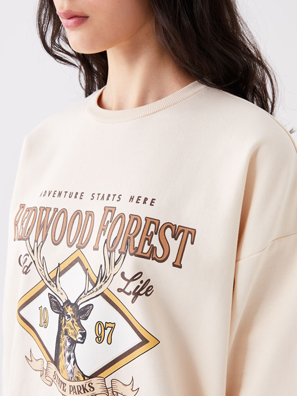 Bej Bisiklet Yaka Baskılı Uzun Kollu Oversize Kadın Sweatshirt-2