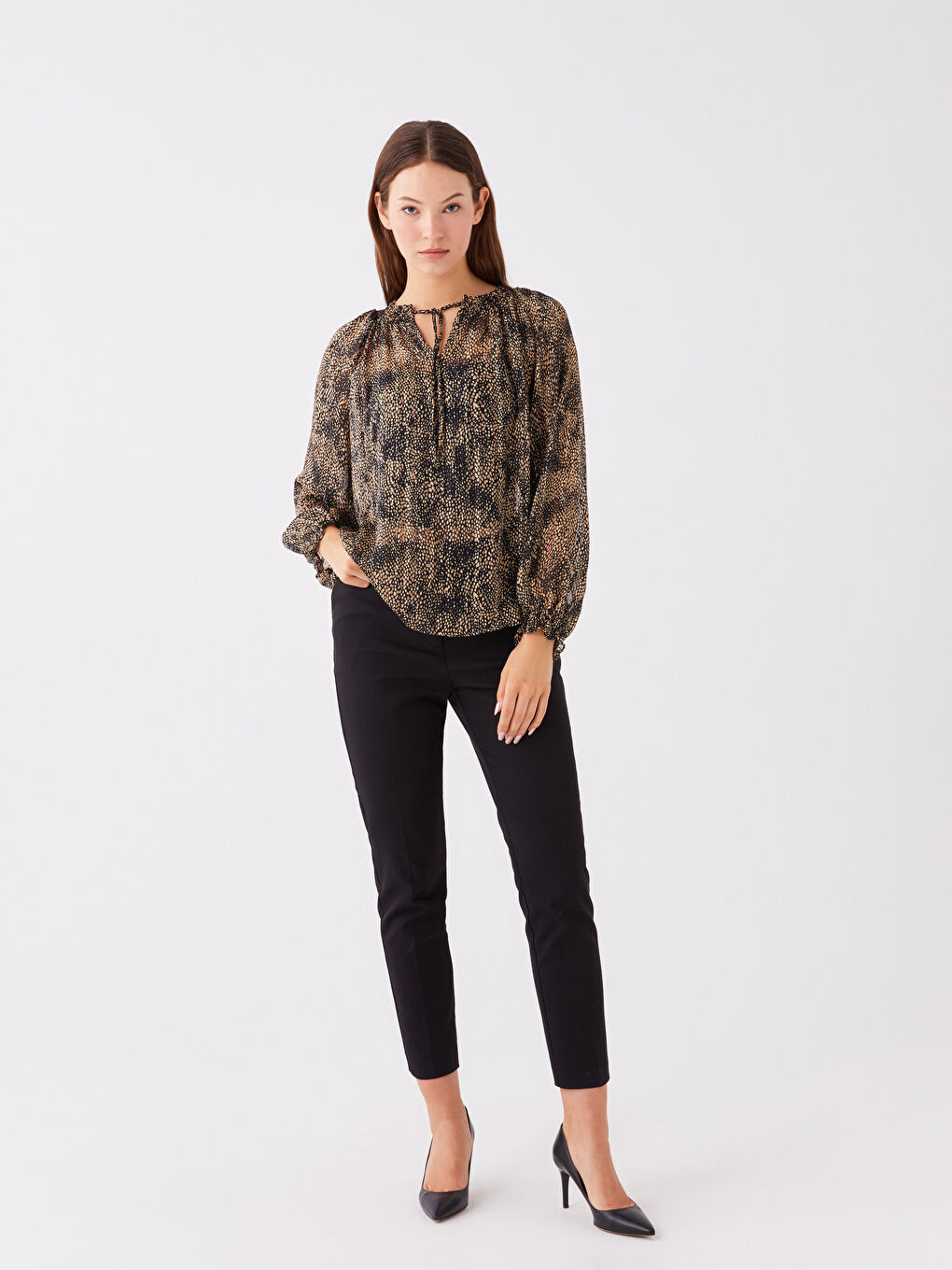 Женские брюки стандартного кроя однотонные