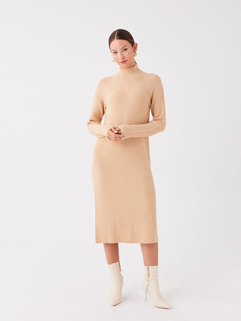 Bej Yarım Balıkçı Yaka Kendinden Desenli Uzun Kollu Kadın Triko Elbise