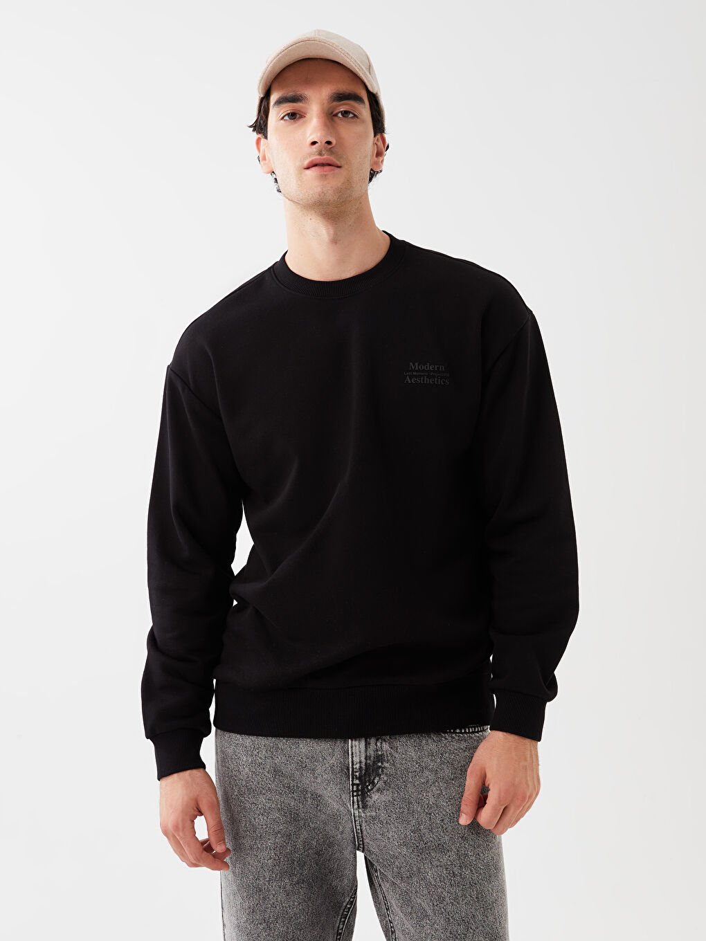 LCW Casual Yeni Siyah Bisiklet Yaka Uzun Kollu Baskılı Erkek Sweatshirt