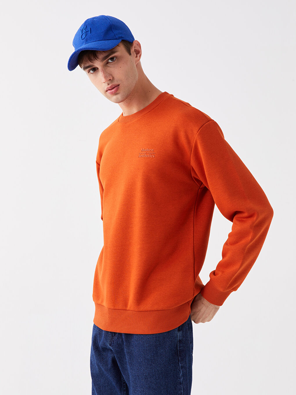 LCW Casual Yanık Turuncu Bisiklet Yaka Uzun Kollu Baskılı Erkek Sweatshirt