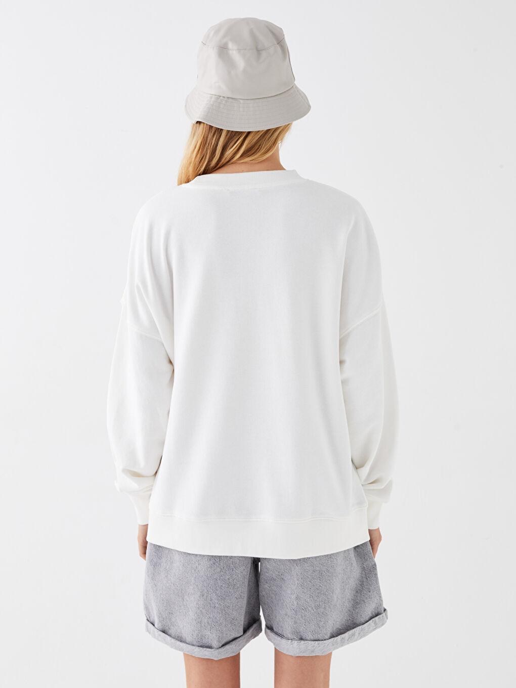 Ekru Bisiklet Yaka Baskılı Uzun Kollu Oversize Kadın Sweatshirt-4