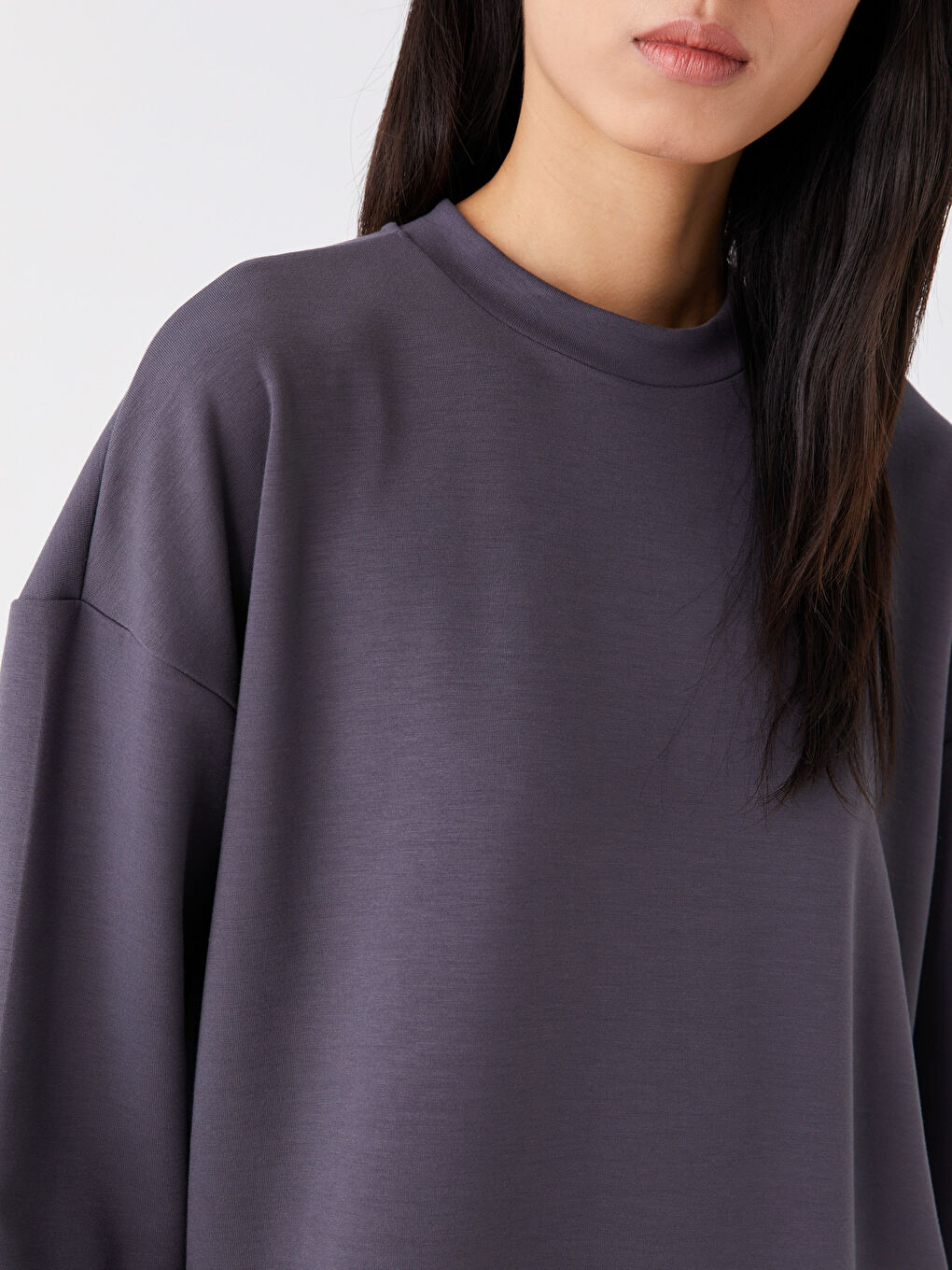 Gri Bisiklet Yaka Düz Uzun Kollu Kadın Sweatshirt-3