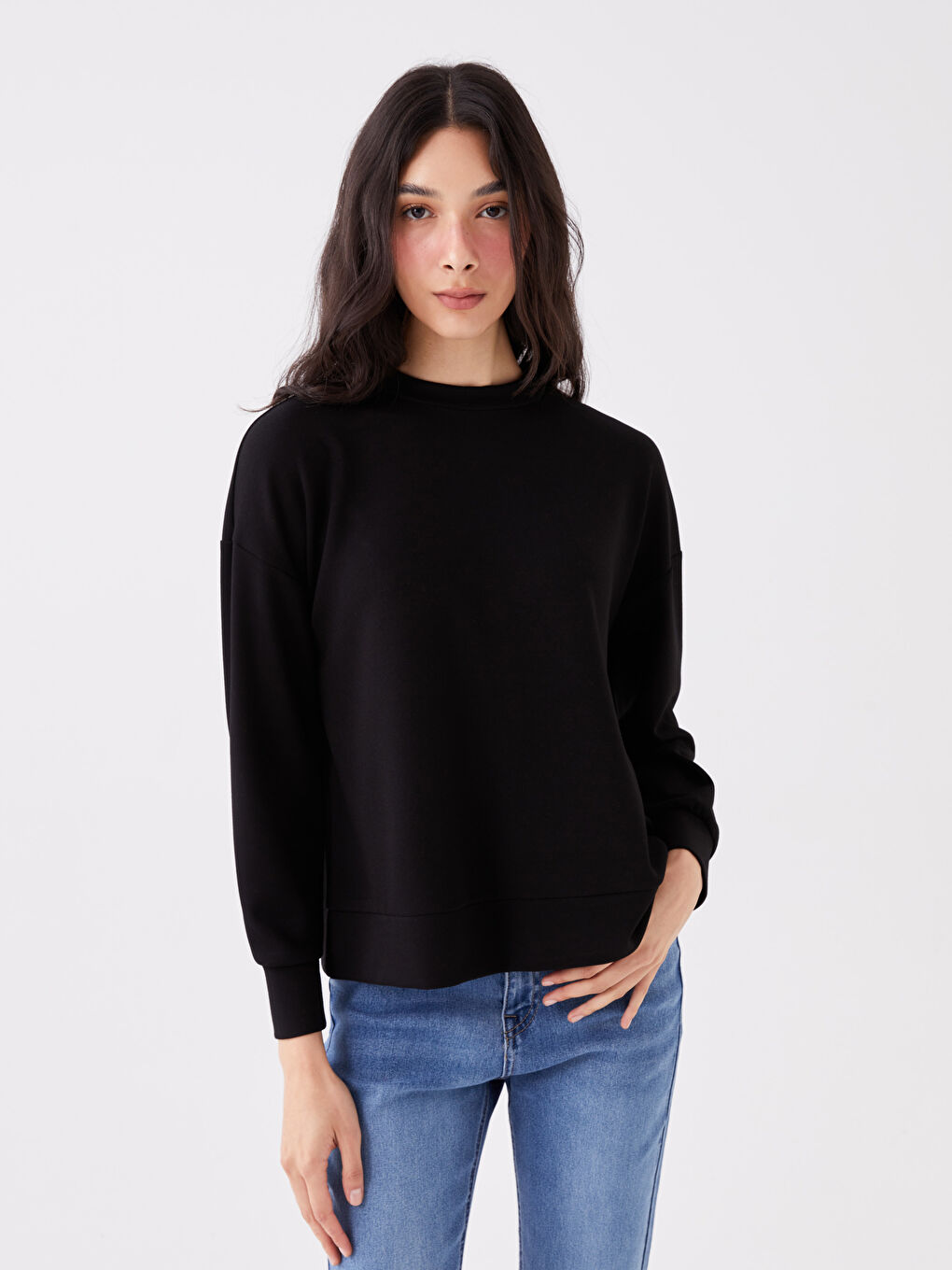 Siyah Bisiklet Yaka Düz Uzun Kollu Kadın Sweatshirt