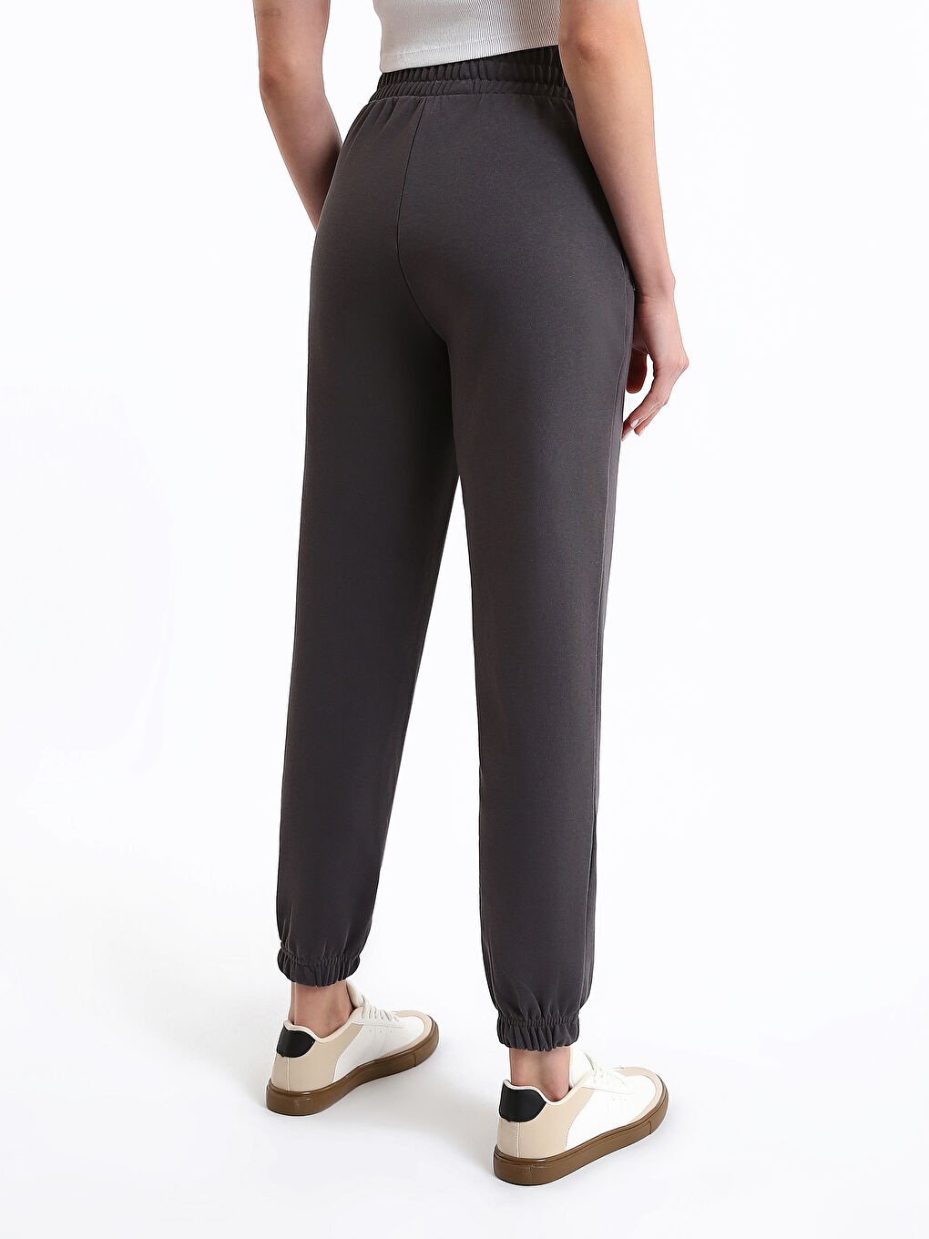 Elastic Waist Comfortable Fit Women's Jogger Sweatpants-8