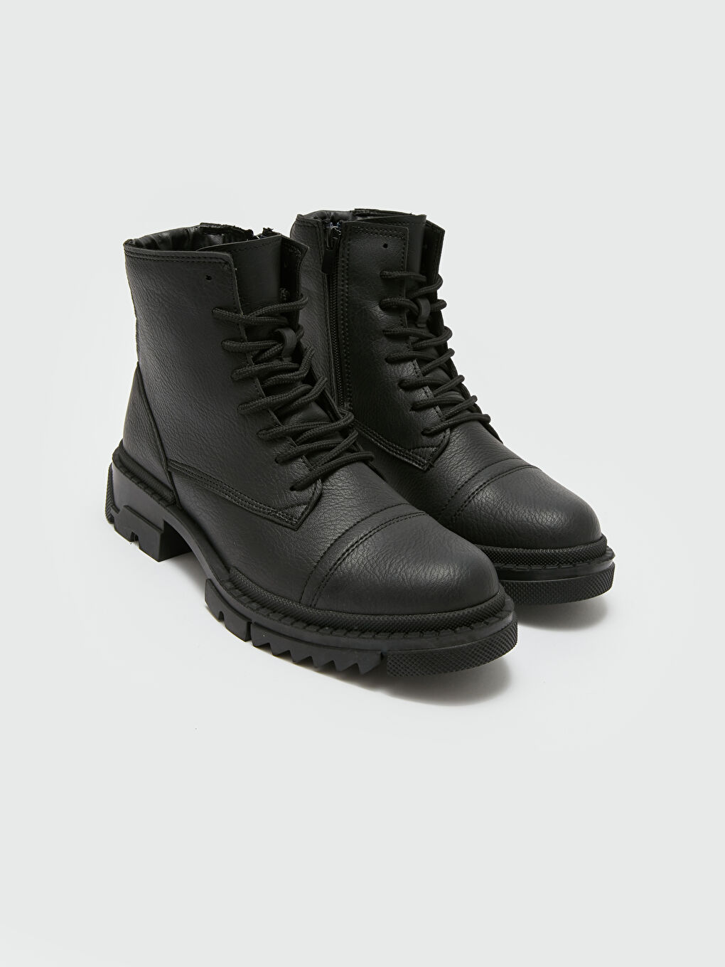 Siyah Bağcık ve Fermuarlı Erkek Çocuk Bot