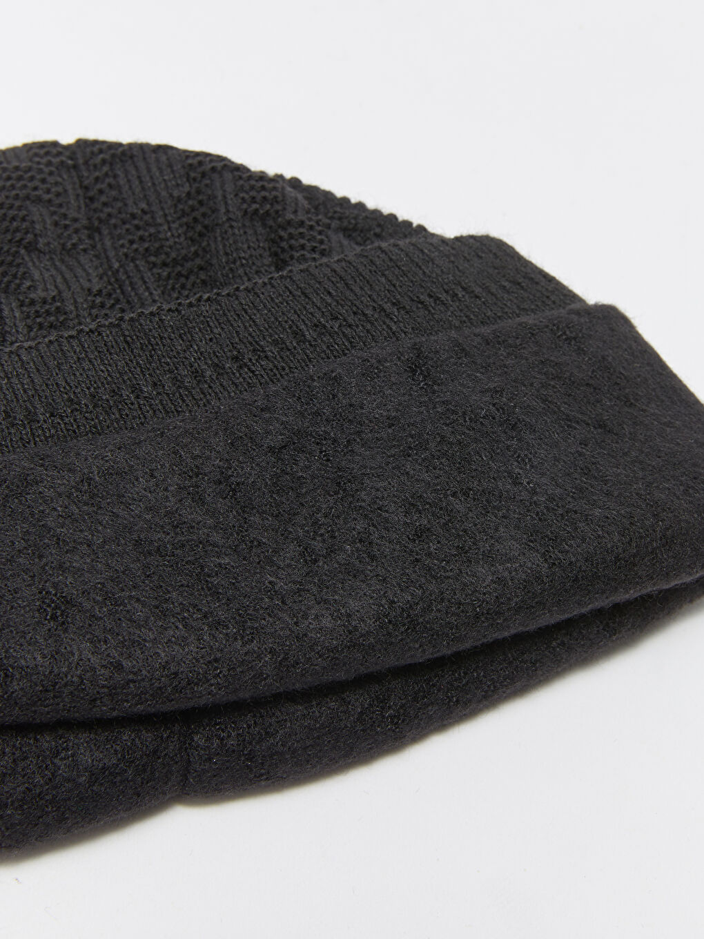 Siyah Kendinden Desenli Erkek Bere-3