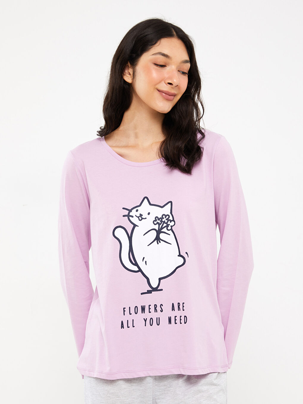 طقم بيجامة بياقة دائرية كم قصير مطبوع للسيدات-1