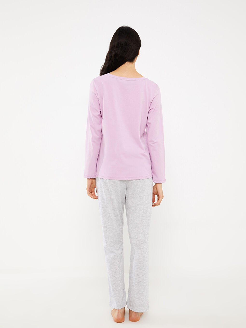 طقم بيجامة بياقة دائرية كم قصير مطبوع للسيدات-4