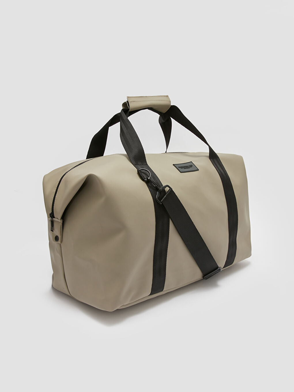 Bej Etiket Baskılı Erkek Spor Çantası-3