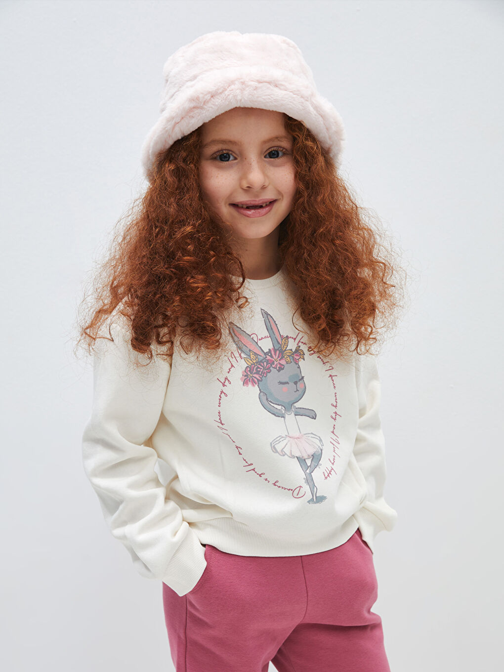 LCW Kids Ekru Bisiklet Yaka Baskılı Uzun Kollu Kız Çocuk Sweatshirt