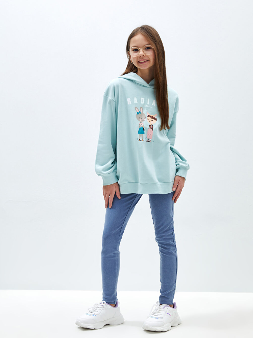 LCW Kids Pastel Yeşil Baskılı Uzun Kollu Kız Çocuk Hoodie - 1