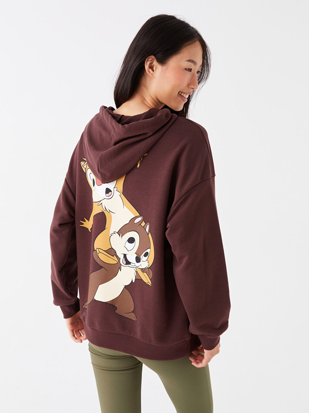 LCW Vision Koyu Kahverengi Chip'n Dale Baskılı Uzun Kollu Oversize Kadın Hoodie