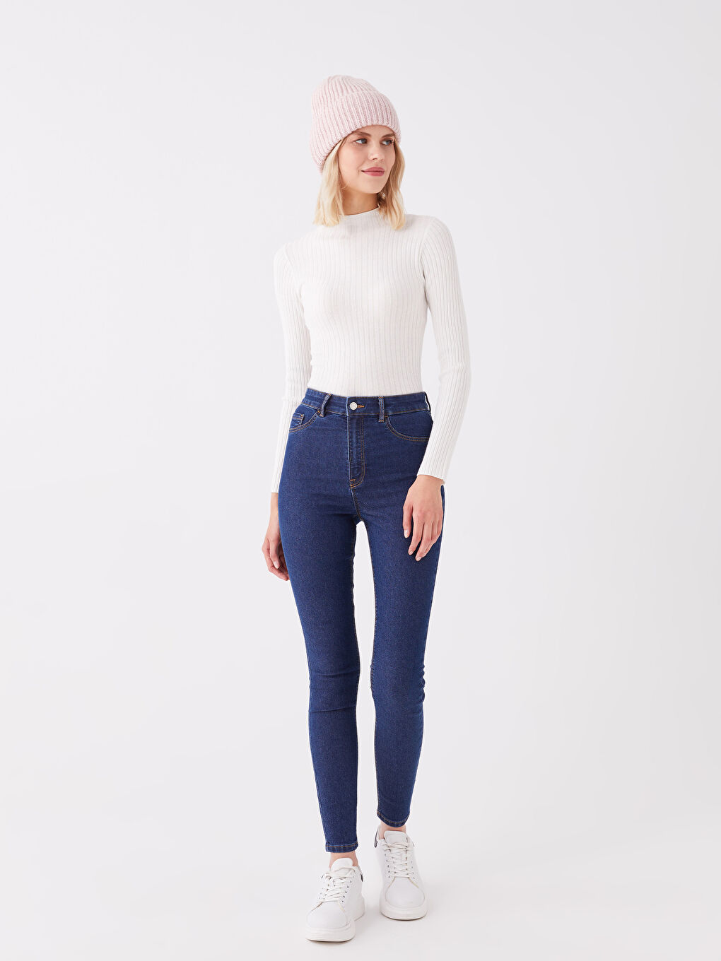 Pembe Triko Kadın Bere-1