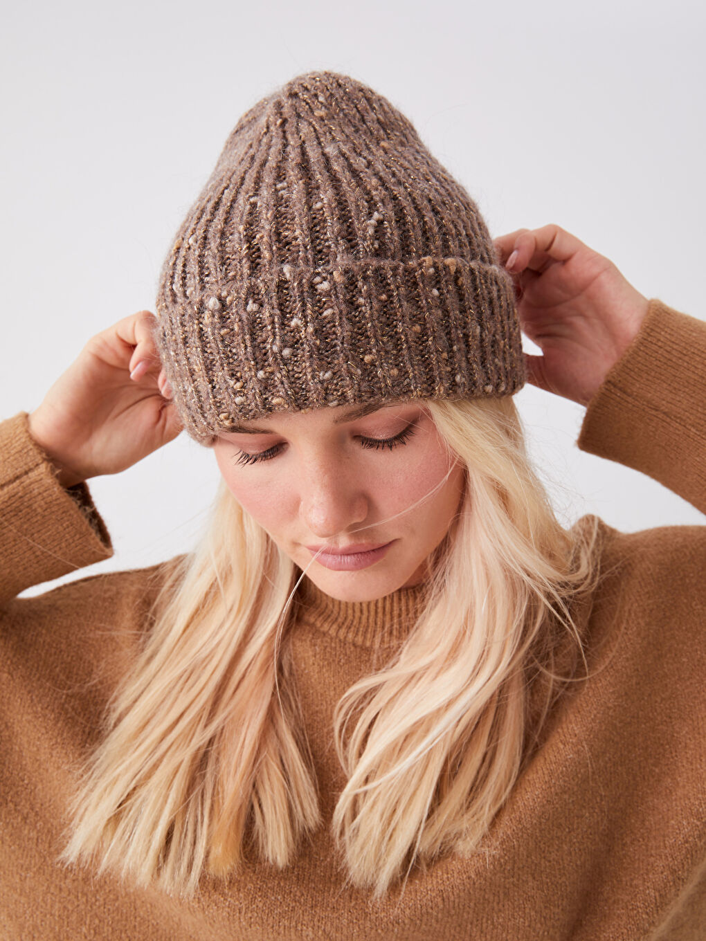 Kahverengi Kadın Triko Bere-1