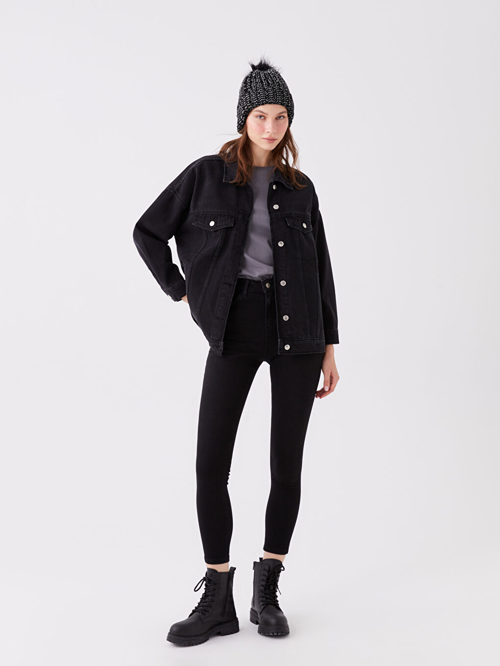 Siyah Ponponlu Kadın Bere-2