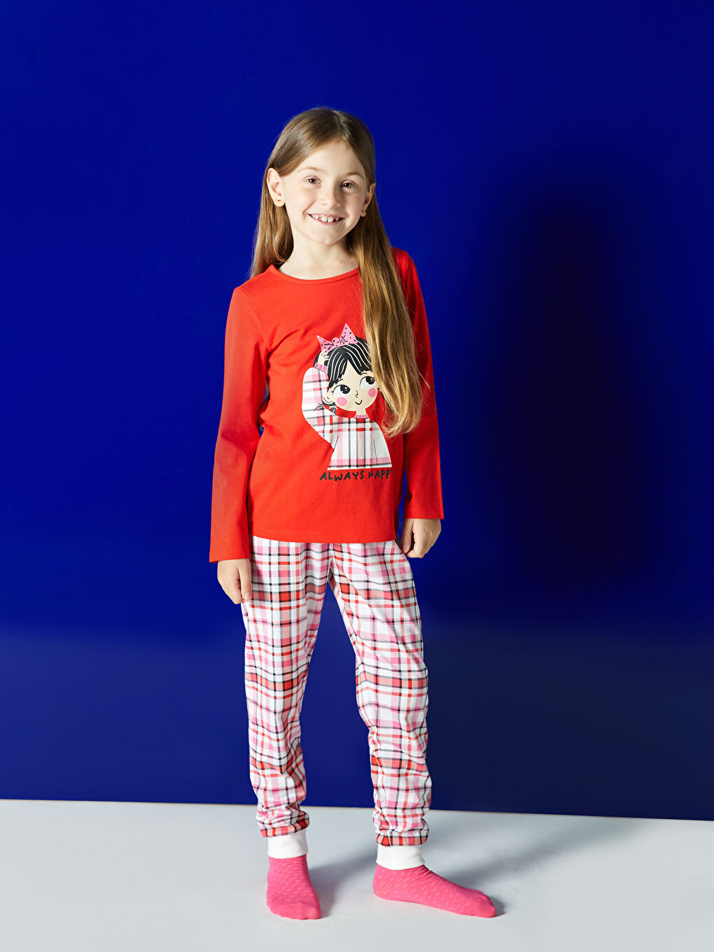 LCW Kids Kırmızı Bisiklet Yaka Baskılı Uzun Kollu Kız Çocuk Pijama Takımı