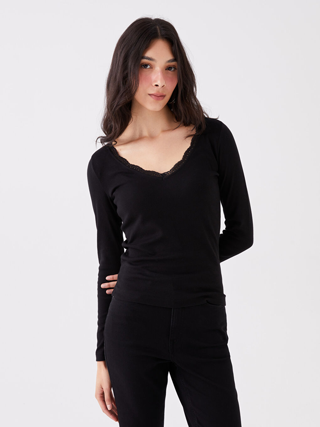 Siyah V Yaka Düz Uzun Kollu Kadın Bluz