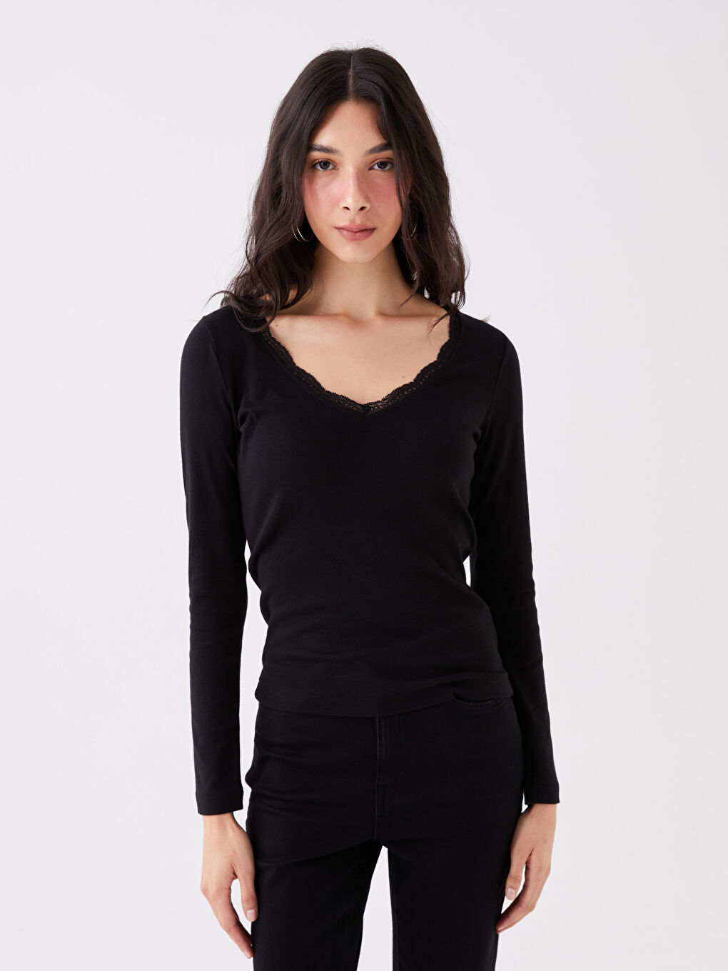 Siyah V Yaka Düz Uzun Kollu Kadın Bluz-1