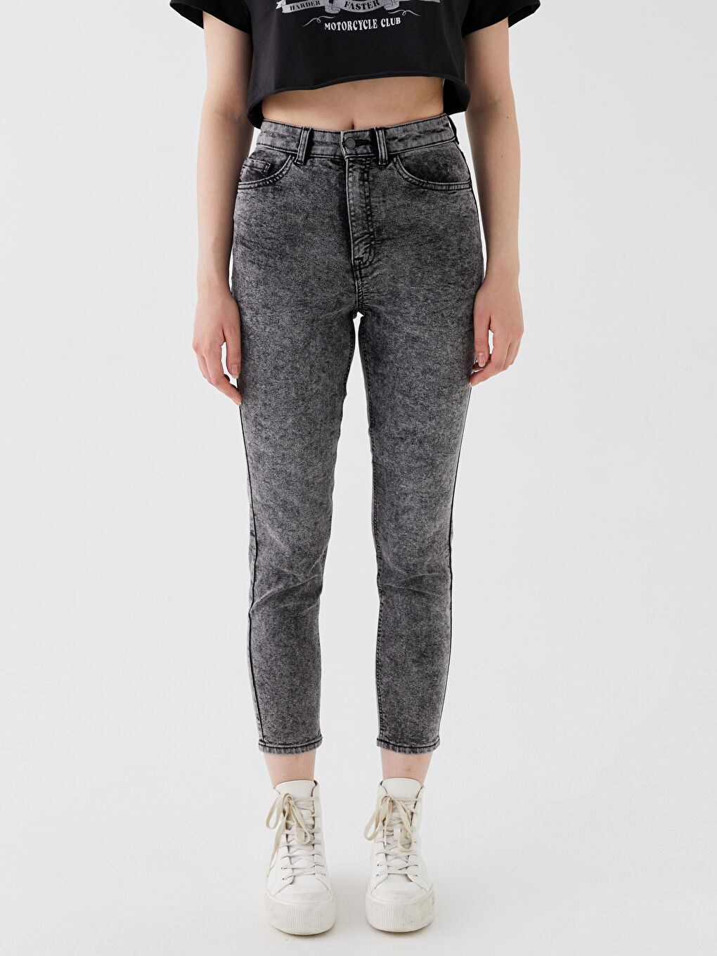 LCW Jeans جینزی ژنانی قاڵبی باریکی دایکانە -W38515Z8-327