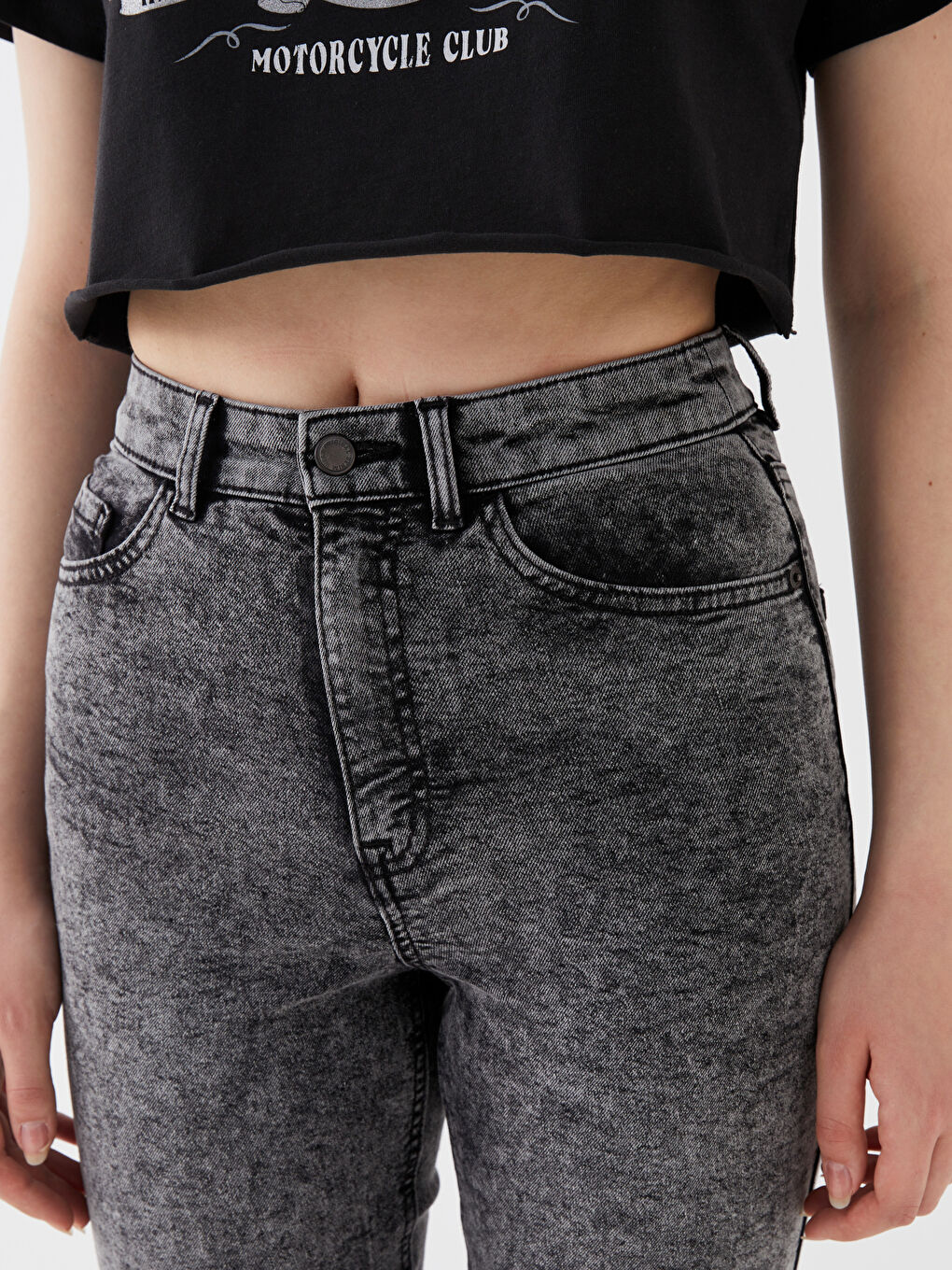 LCW Jeans جینزی ژنانی قاڵبی باریکی دایکانە -W38515Z8-327