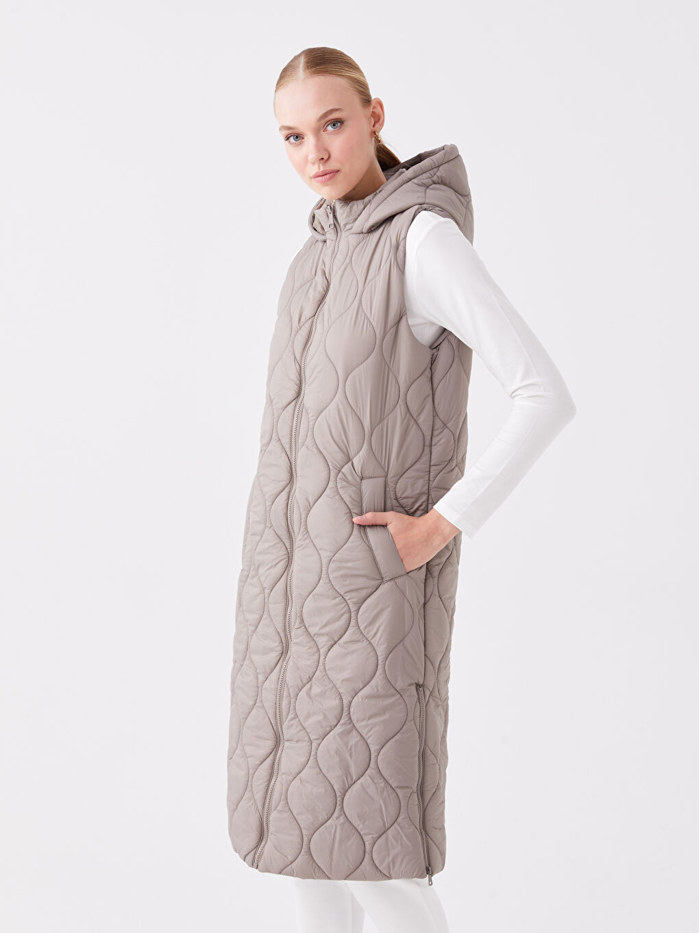 Kahverengi Kapüşonlu Kendinden Desenli Kadın Şişme Yelek