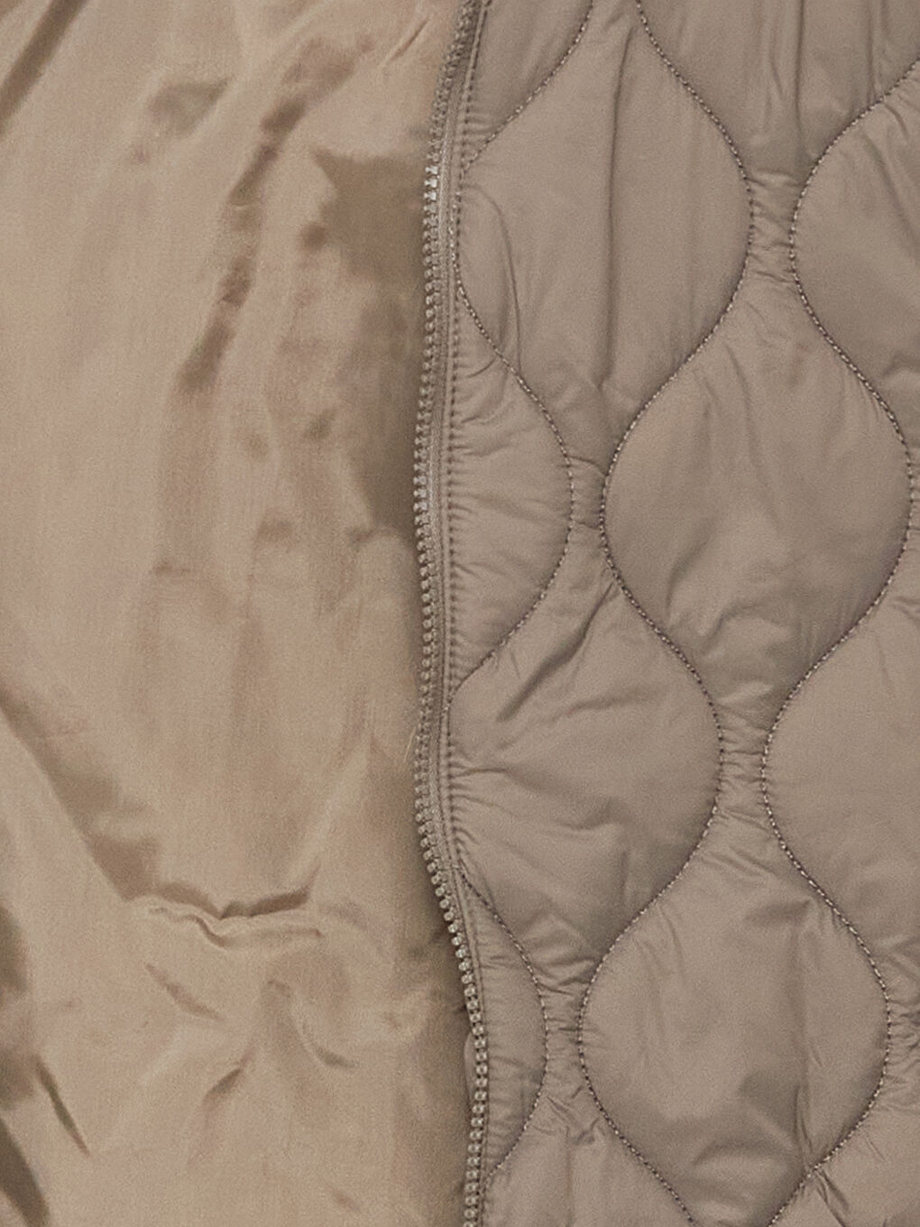 Kahverengi Kapüşonlu Kendinden Desenli Kadın Şişme Yelek-8