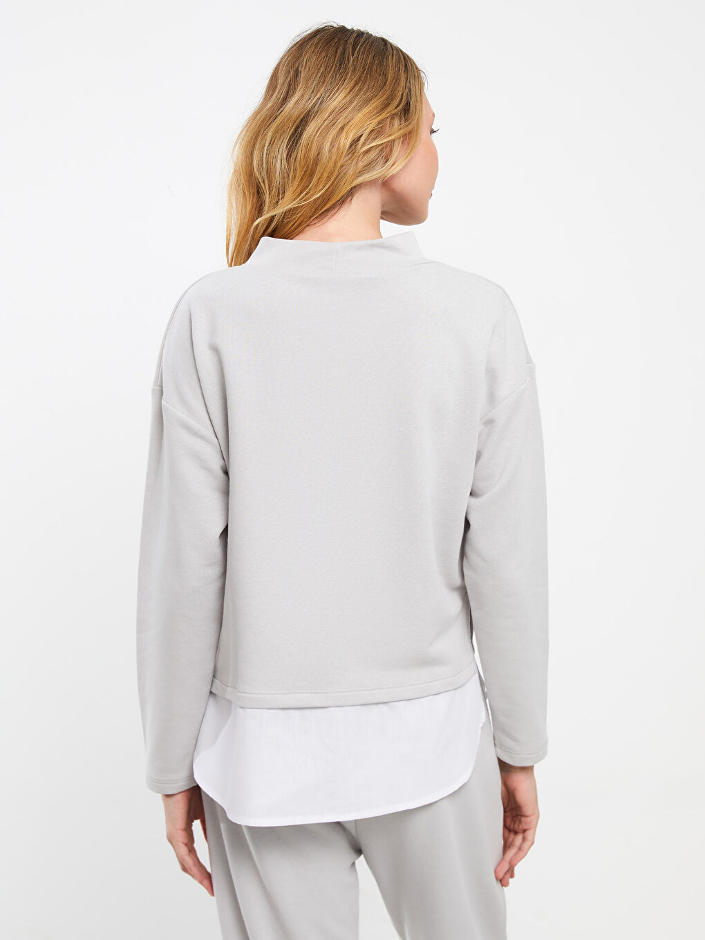 Әйелдерге арналған биік жағалы стандартты пішім ұзын жең свитшот-5