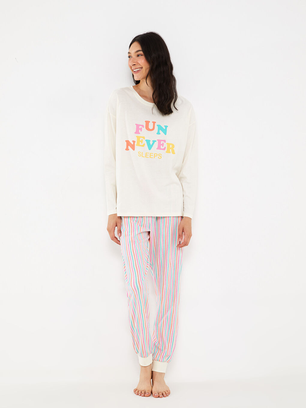 LCW Young Crew Neck Printed Long Sleeve Women's Pyjama Set -W38771Z8-LRA