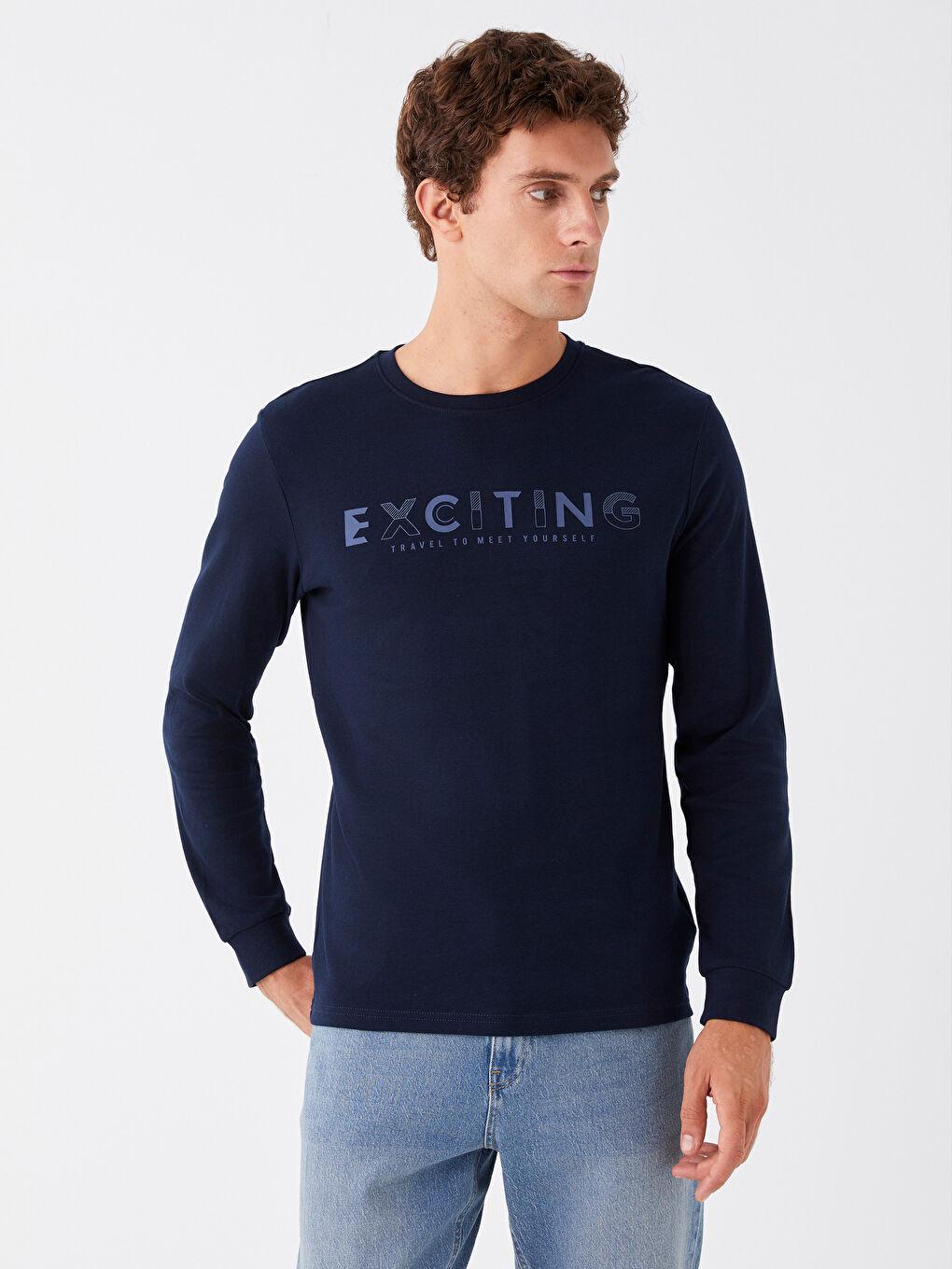 سويت شيرت كم طويل مطبوع بياقة دائرية للرجال