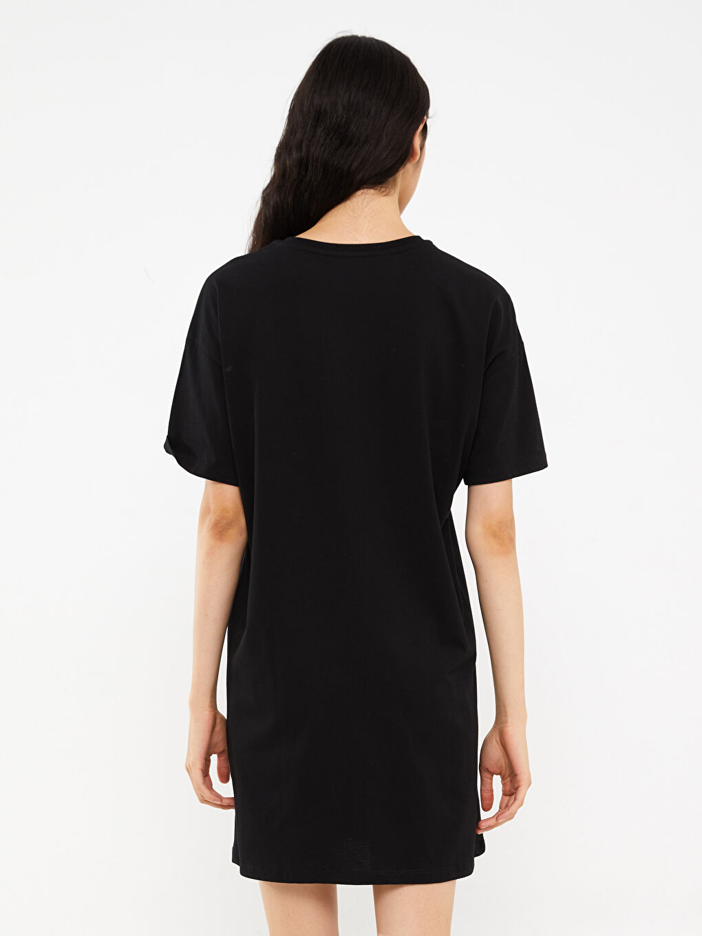 Siyah Bisiklet Yaka Baskılı Kısa Kollu Kadın Gecelik-4