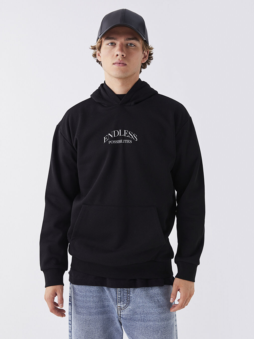 LCW Casual Yeni Siyah Uzun Kollu Baskılı Erkek Hoodie - 1