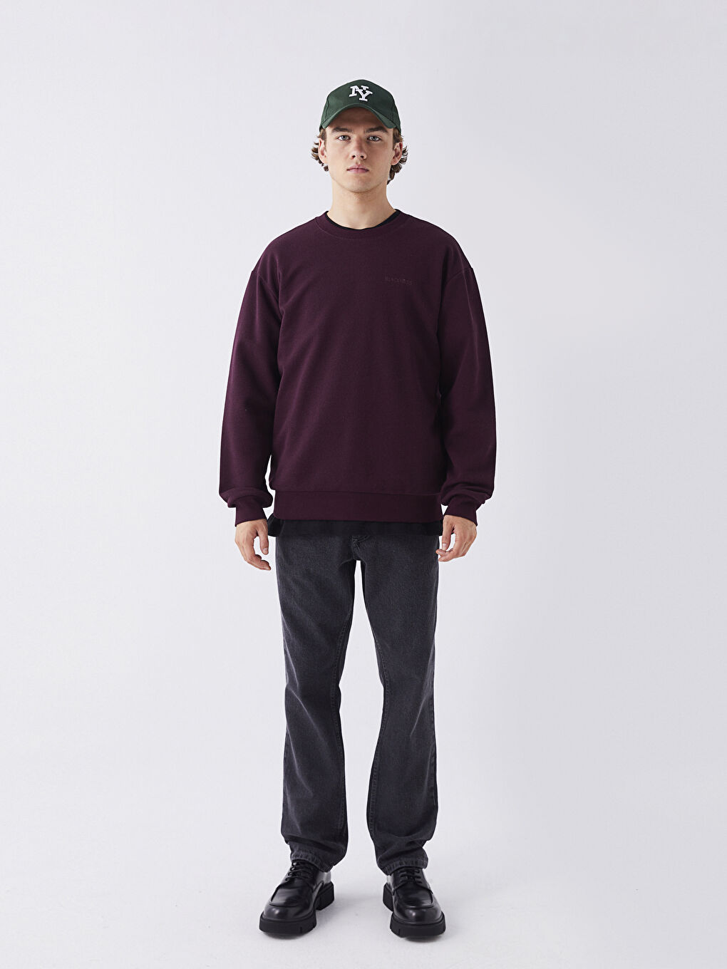 LCW Casual Bordo Bisiklet Yaka Uzun Kollu Baskılı Erkek Kalın Sweatshirt - 3