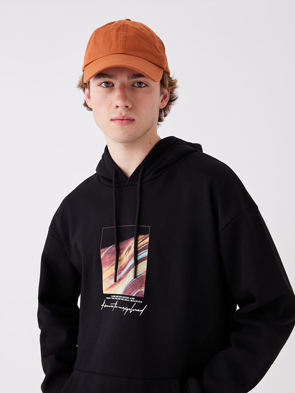 LCW Casual Yeni Siyah Uzun Kollu Baskılı Erkek Hoodie