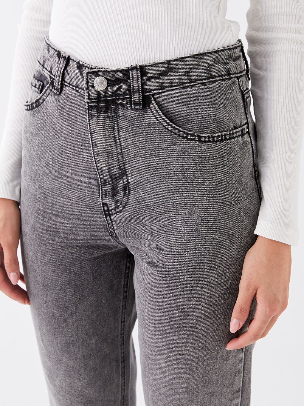 Žena CRNA Traperice-1