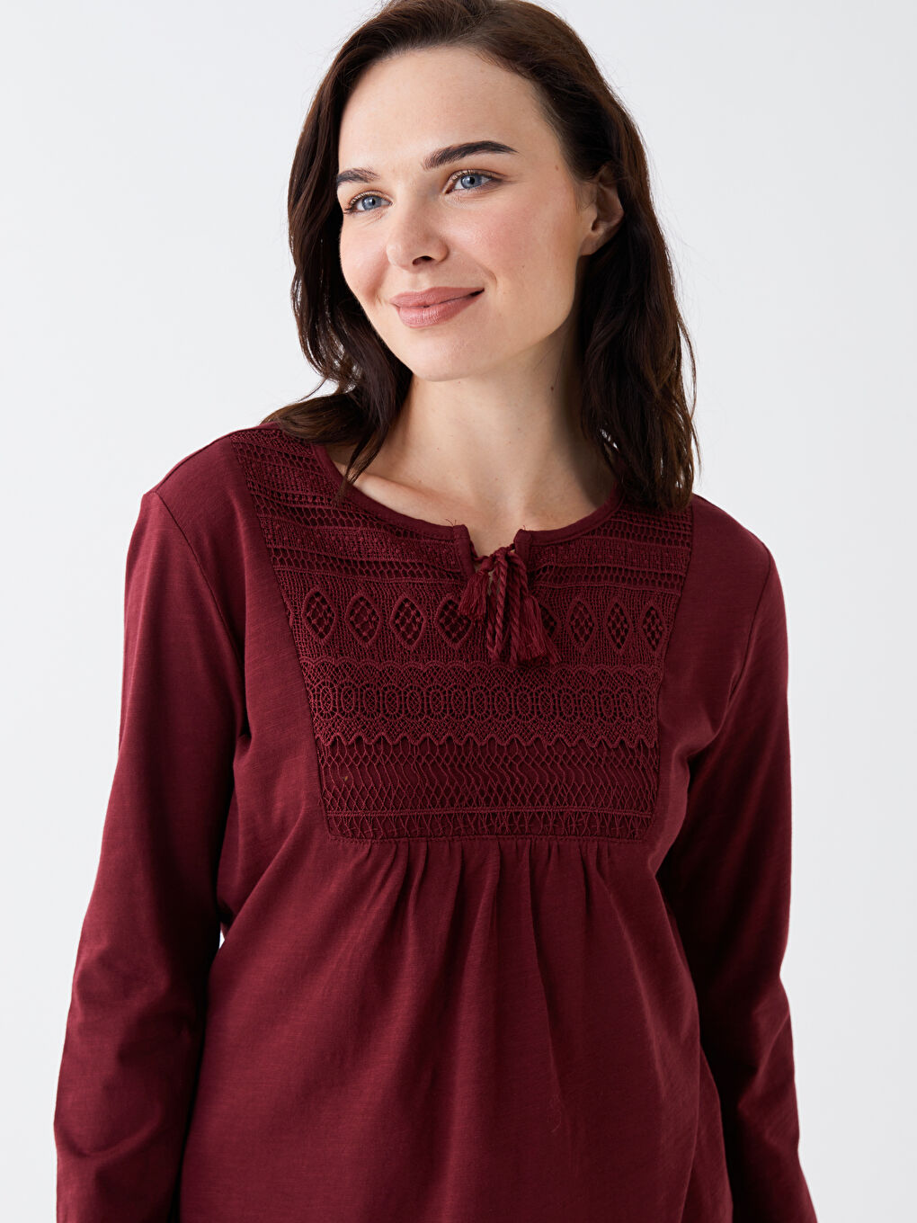 Bordo Bağlamalı Yaka Nakışlı Uzun Kollu Kadın Bluz-2