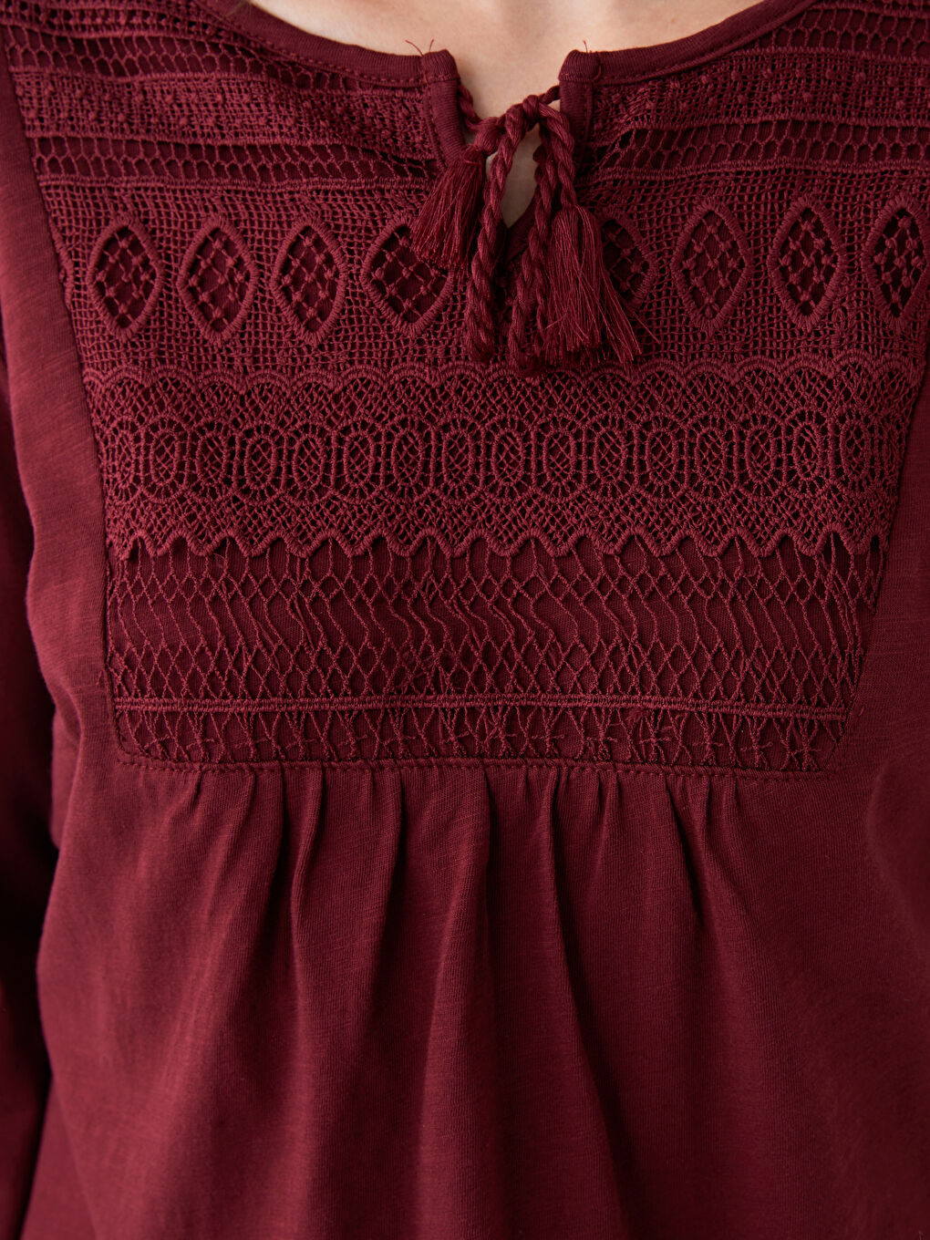 Bordo Bağlamalı Yaka Nakışlı Uzun Kollu Kadın Bluz-4